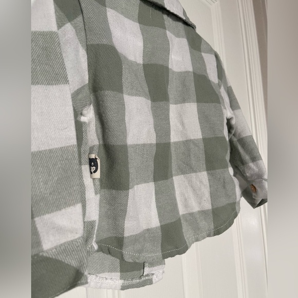 Toddler Rabbit & Bear 100% Organic Cotton Olive Green & White Flannel Button Up - Picture 4 of 5